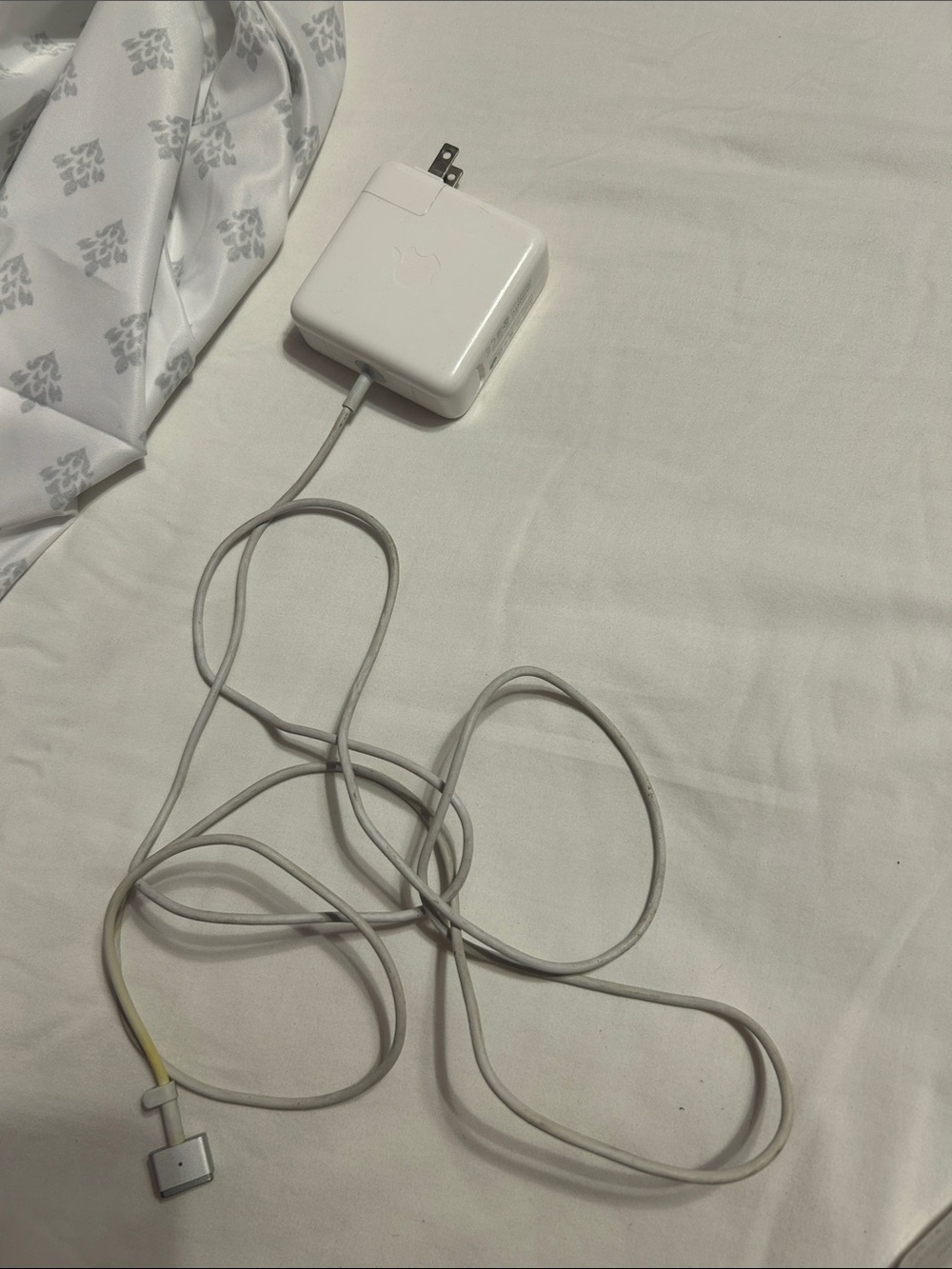 Apple White 60w MagSafe 2 Power Adapter with Cable